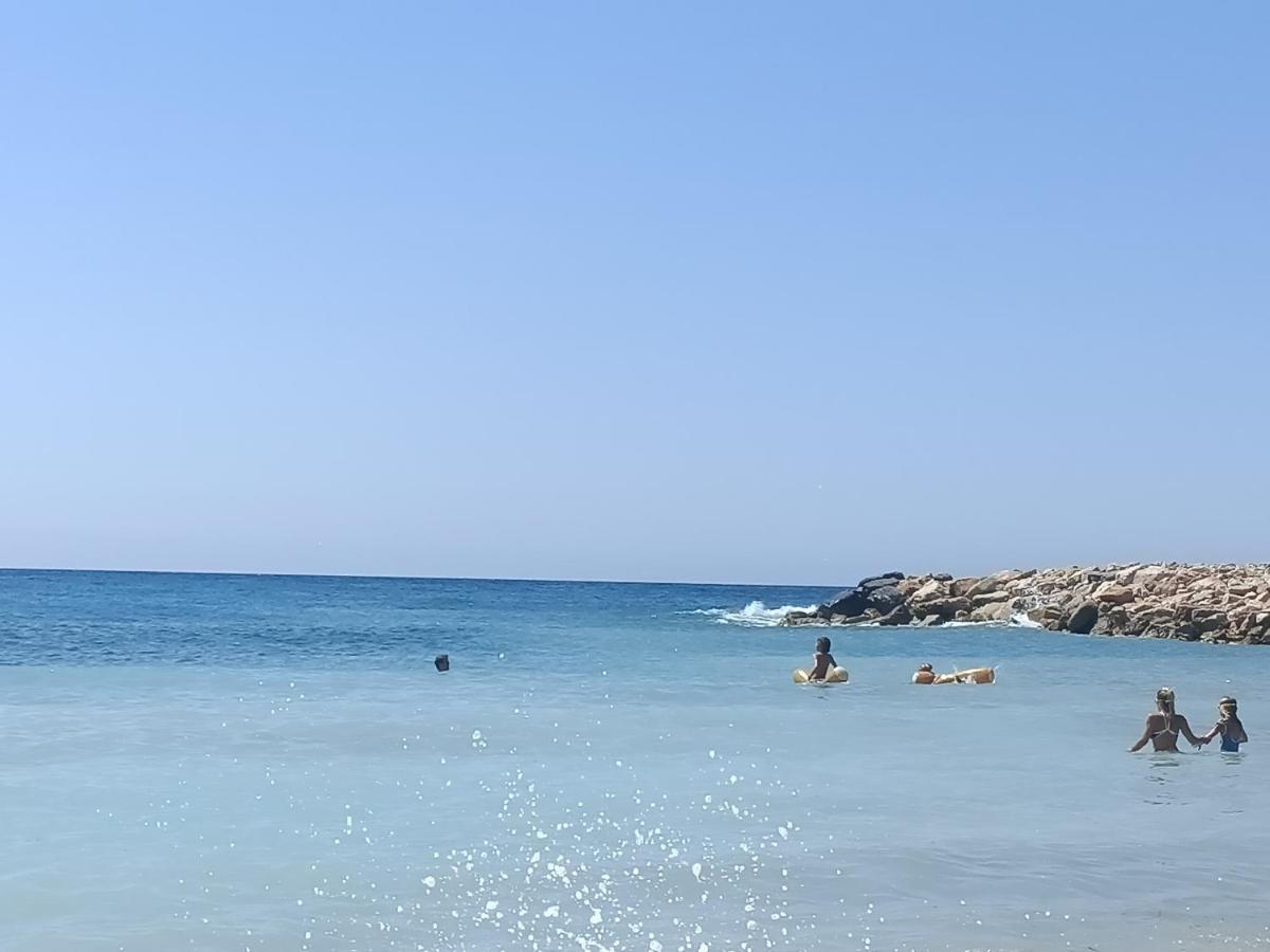 شقة Wonderful Seaviews Only Adults ألتيا المظهر الخارجي الصورة